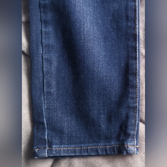 UNIQLO JEANS - Picture 5 of 9